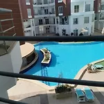 Serene Pool-View Studioapartment